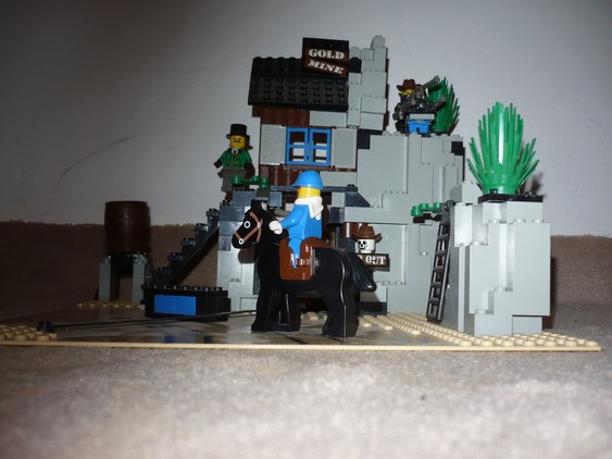 6761 Bandits Secret Hideout